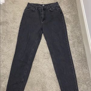 BDG High-Waisted Mom Jean- Washed Black